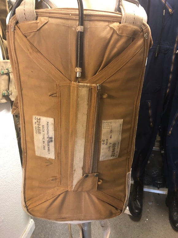 PARACHUTE HARNESS TYPE B MK27  AND PACK MK26A